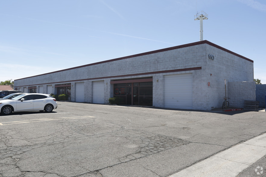 660-700 N Neely St, Gilbert, AZ for lease - Building Photo - Image 3 of 7