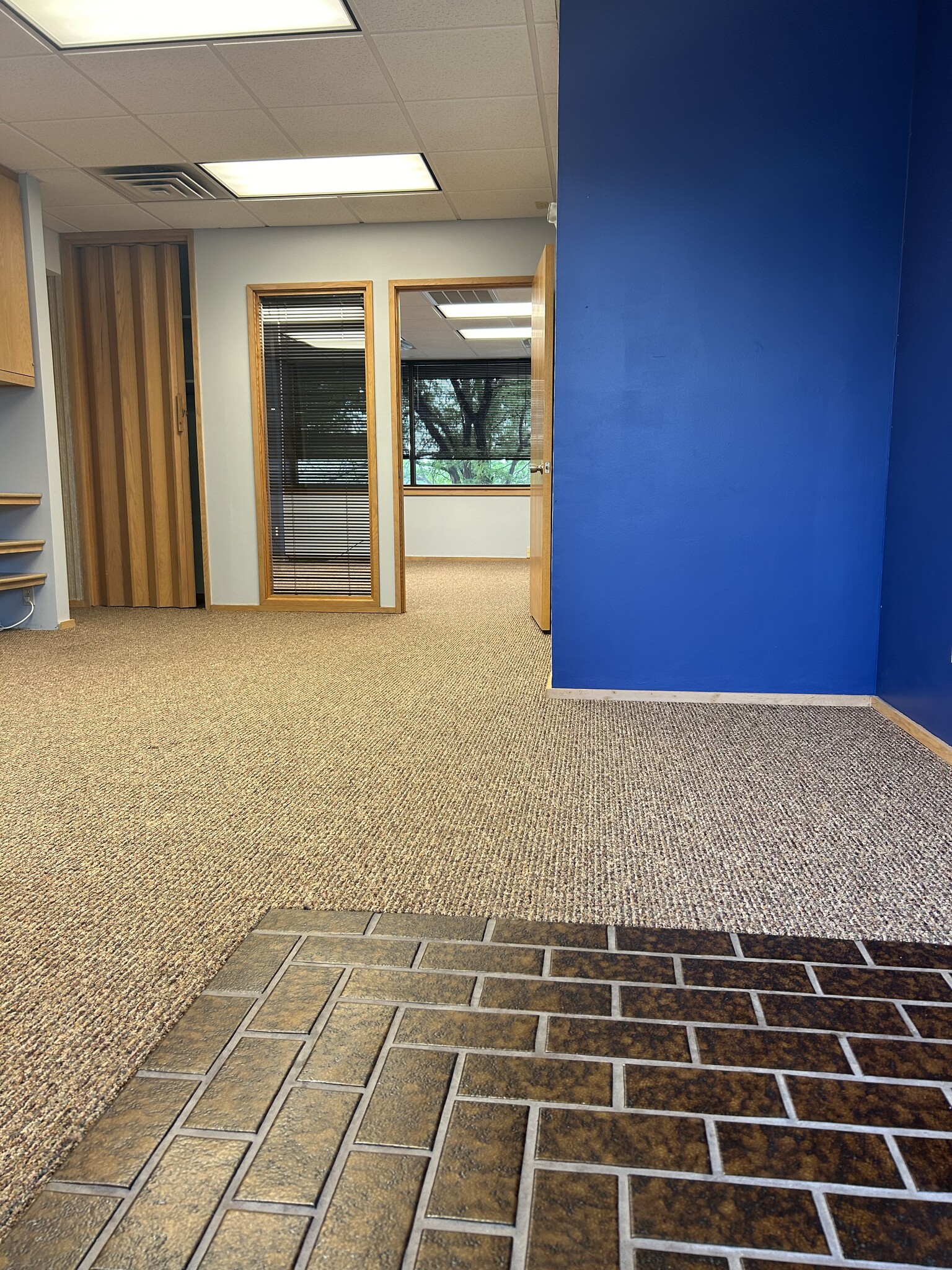 2525 W Main St, Rapid City, SD for lease Interior Photo- Image 1 of 8