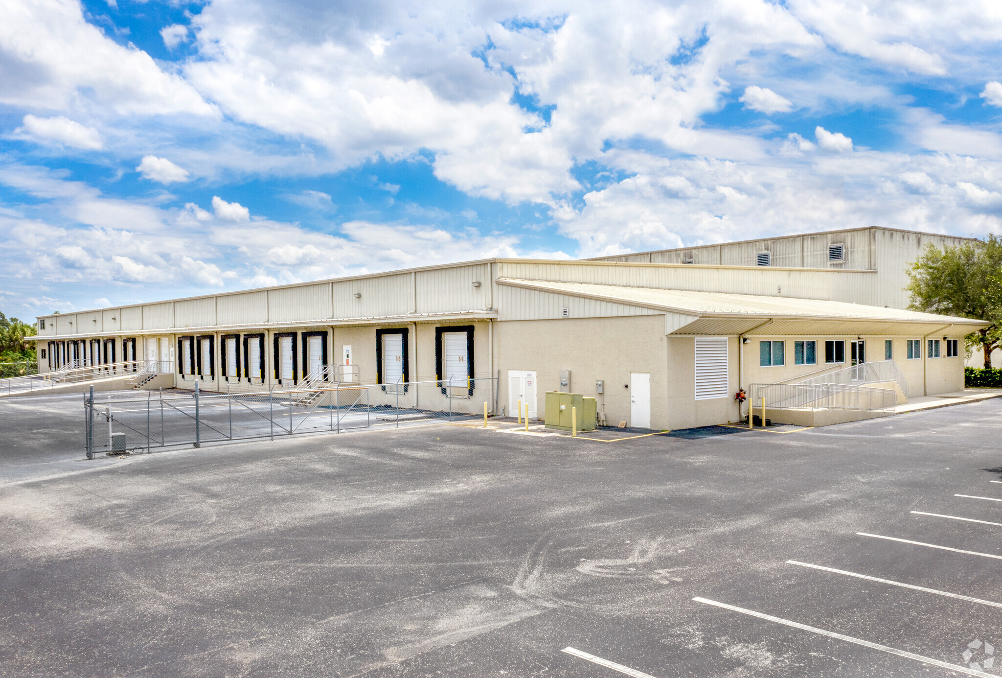 351 N Leonard Blvd, Lehigh Acres, FL for lease Primary Photo- Image 1 of 18