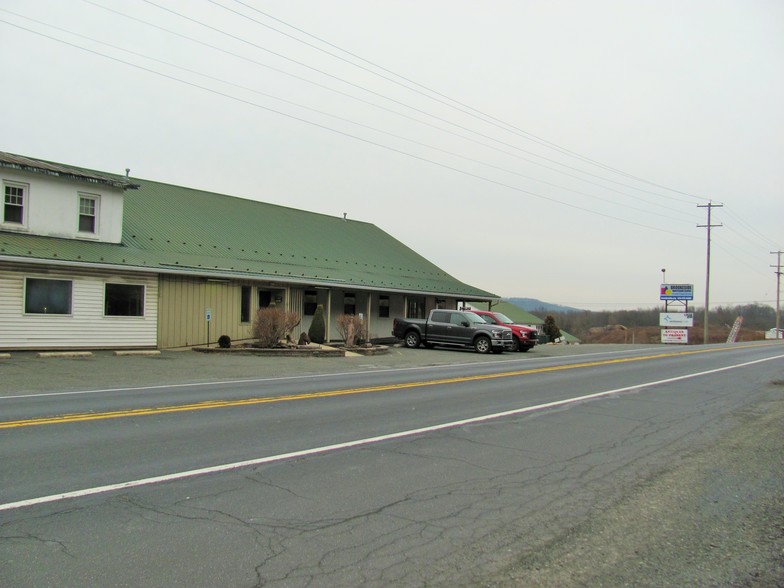 1075 ROUTE 100, Bechtelsville, PA for sale - Building Photo - Image 1 of 1