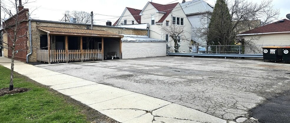 3528-3532 N Pulaski Rd, Chicago, IL for sale - Building Photo - Image 2 of 8