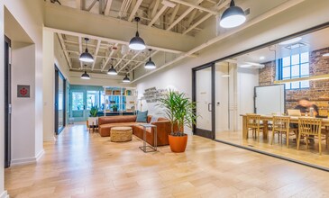 226 N Front St, Wilmington, NC for lease Interior Photo- Image 2 of 3