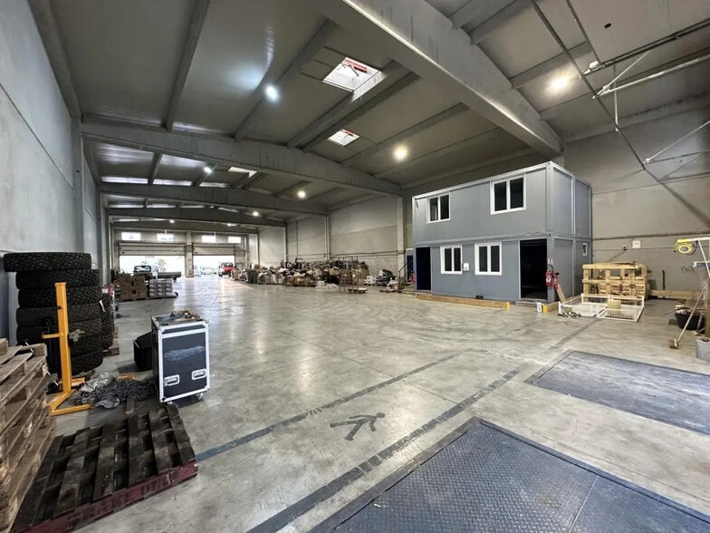 Flex in Puget-sur-Argens for lease - Interior Photo - Image 2 of 10