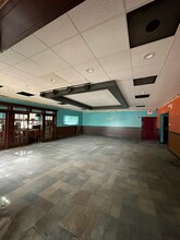 10290-10296 S 78th Ave, Palos Hills, IL for lease Interior Photo- Image 1 of 7