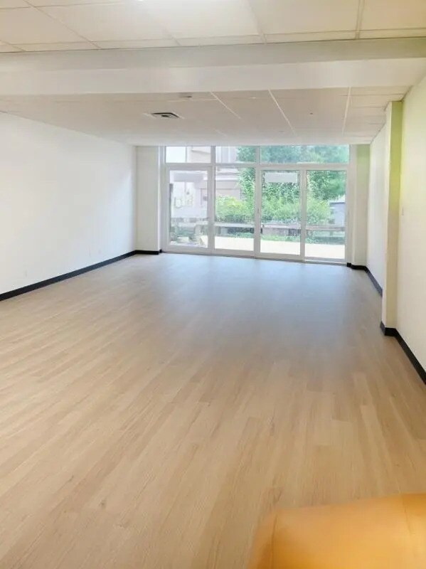 85 Rue Rivay, Levallois-Perret for lease Interior Photo- Image 1 of 5