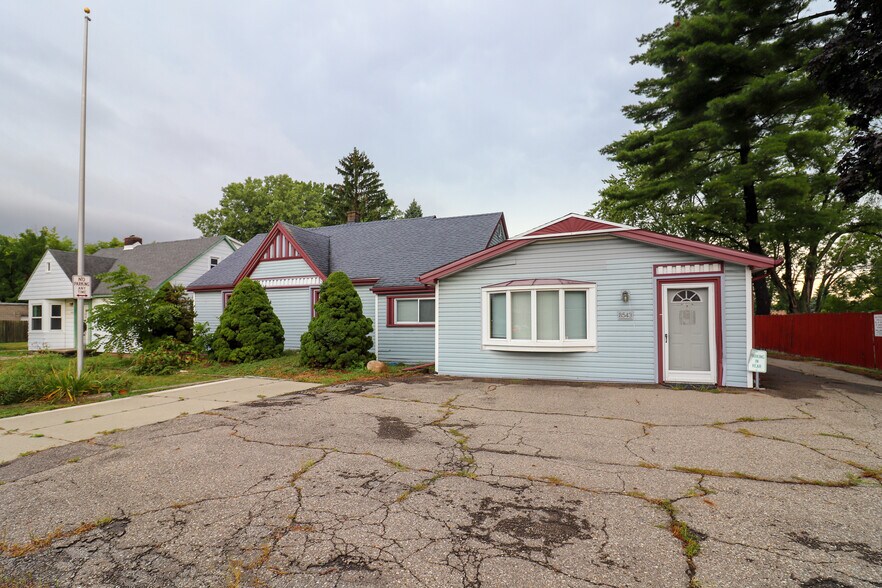 8543 N Inkster Rd, Westland, MI for sale - Building Photo - Image 1 of 1