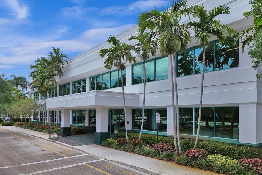 2690 Weston Rd, Weston, FL for sale - Building Photo - Image 2 of 29