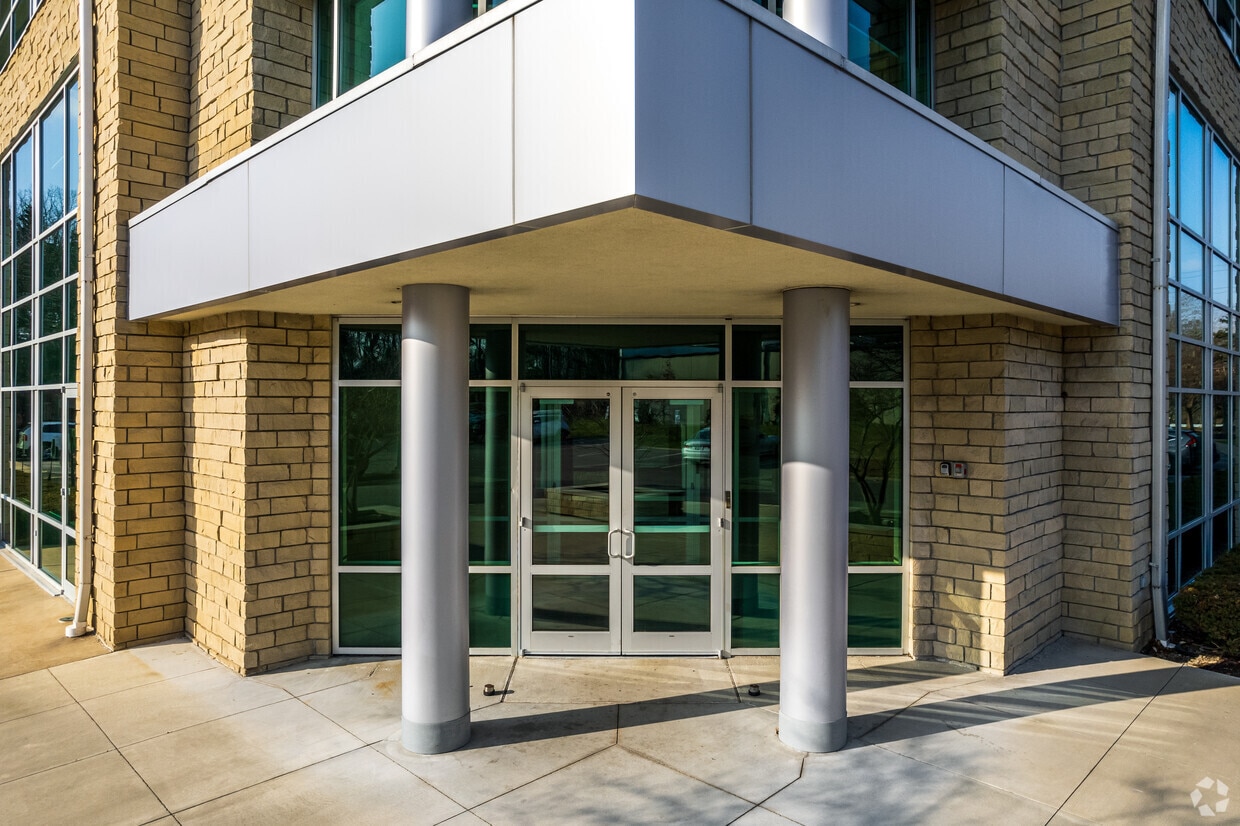 7100 E Pleasant Valley Rd, Independence, OH 44131 Independence