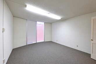 710-724 Buffalo St, Corpus Christi, TX for lease Interior Photo- Image 2 of 3