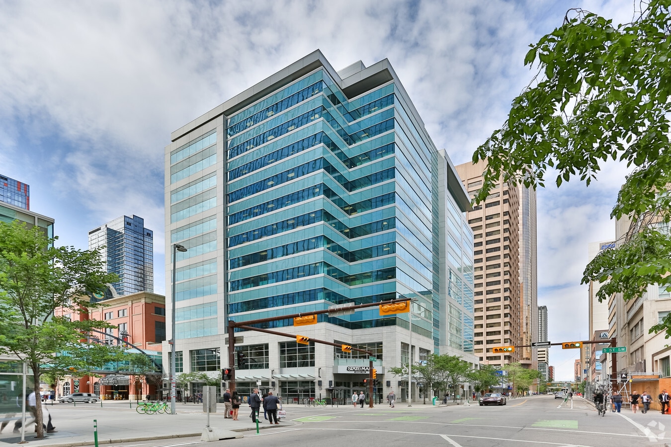 825 8 Ave Sw Calgary Ab T2p 2t3