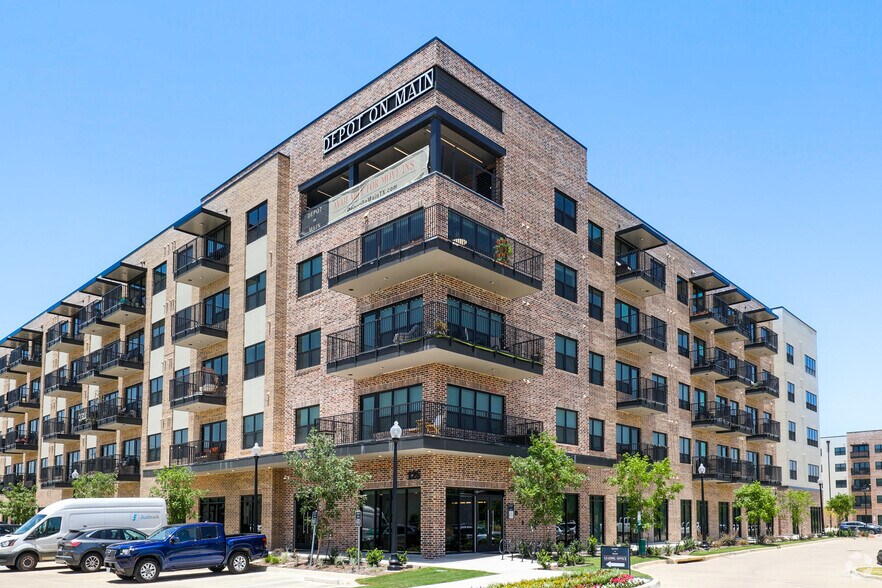 125 N Main St, Burleson, TX for sale - Primary Photo - Image 1 of 1