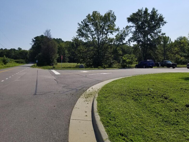 9651 Woods Cross Rd, Gloucester, VA for sale - Other - Image 2 of 5