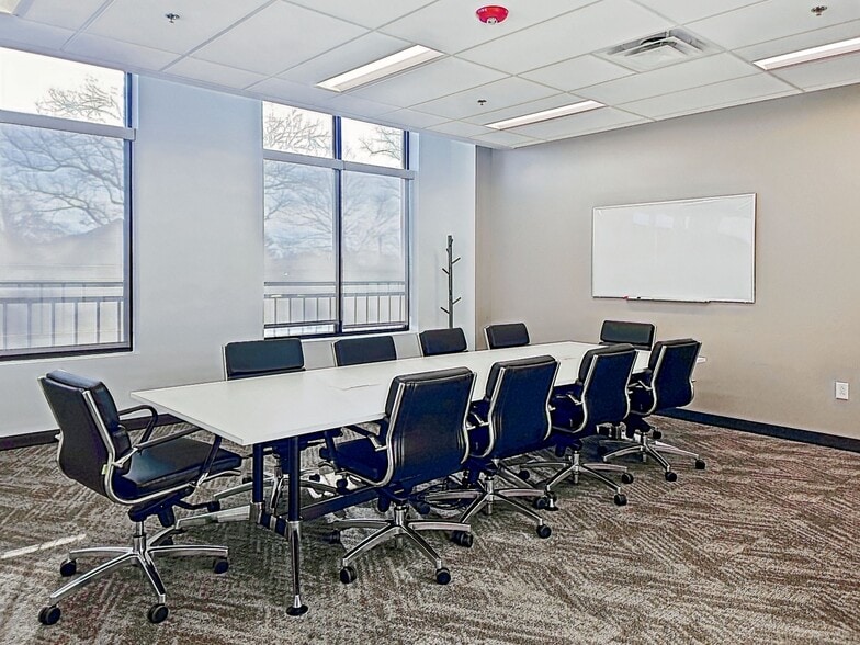 5724 Green St, Brownsburg, IN for lease - Interior Photo - Image 1 of 16