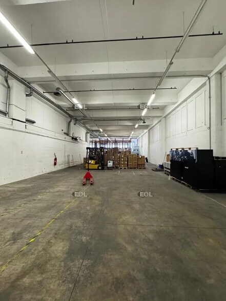 Flex in Montreuil for sale - Building Photo - Image 3 of 8