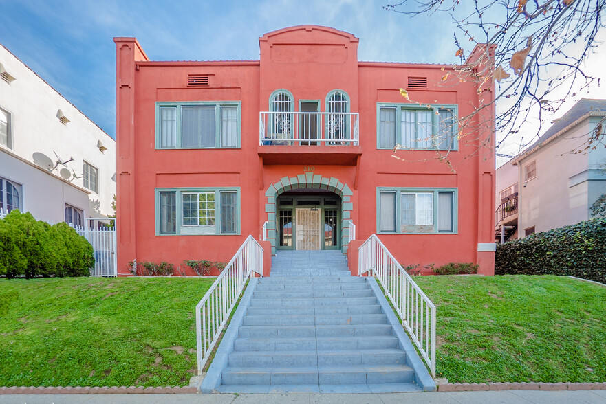 210 N Kenmore Ave, Los Angeles, CA for sale - Building Photo - Image 1 of 1