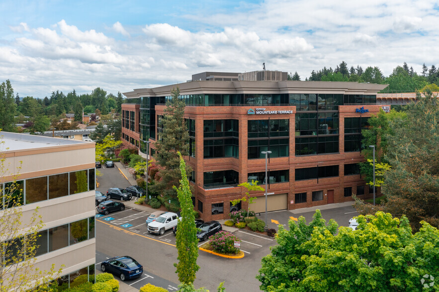 6100 219th St SW, Mountlake Terrace, WA for lease - Building Photo - Image 2 of 11