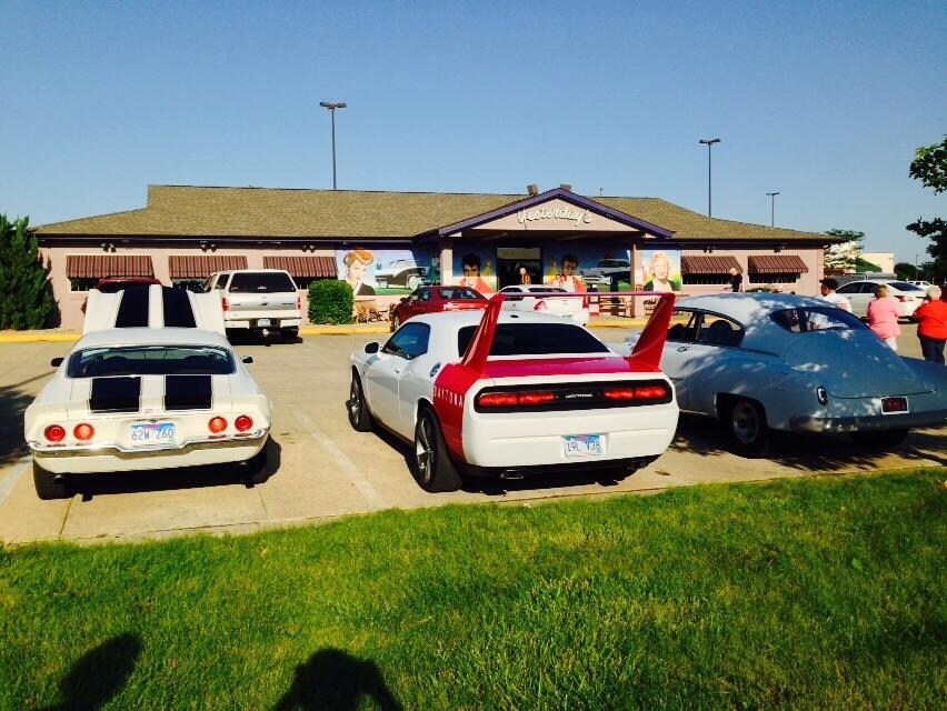 2216 Broadway Ave, Yankton, SD for sale Primary Photo- Image 1 of 1