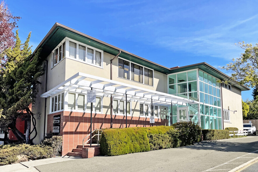 2975 Telegraph Ave, Berkeley, CA for lease - Building Photo - Image 1 of 13