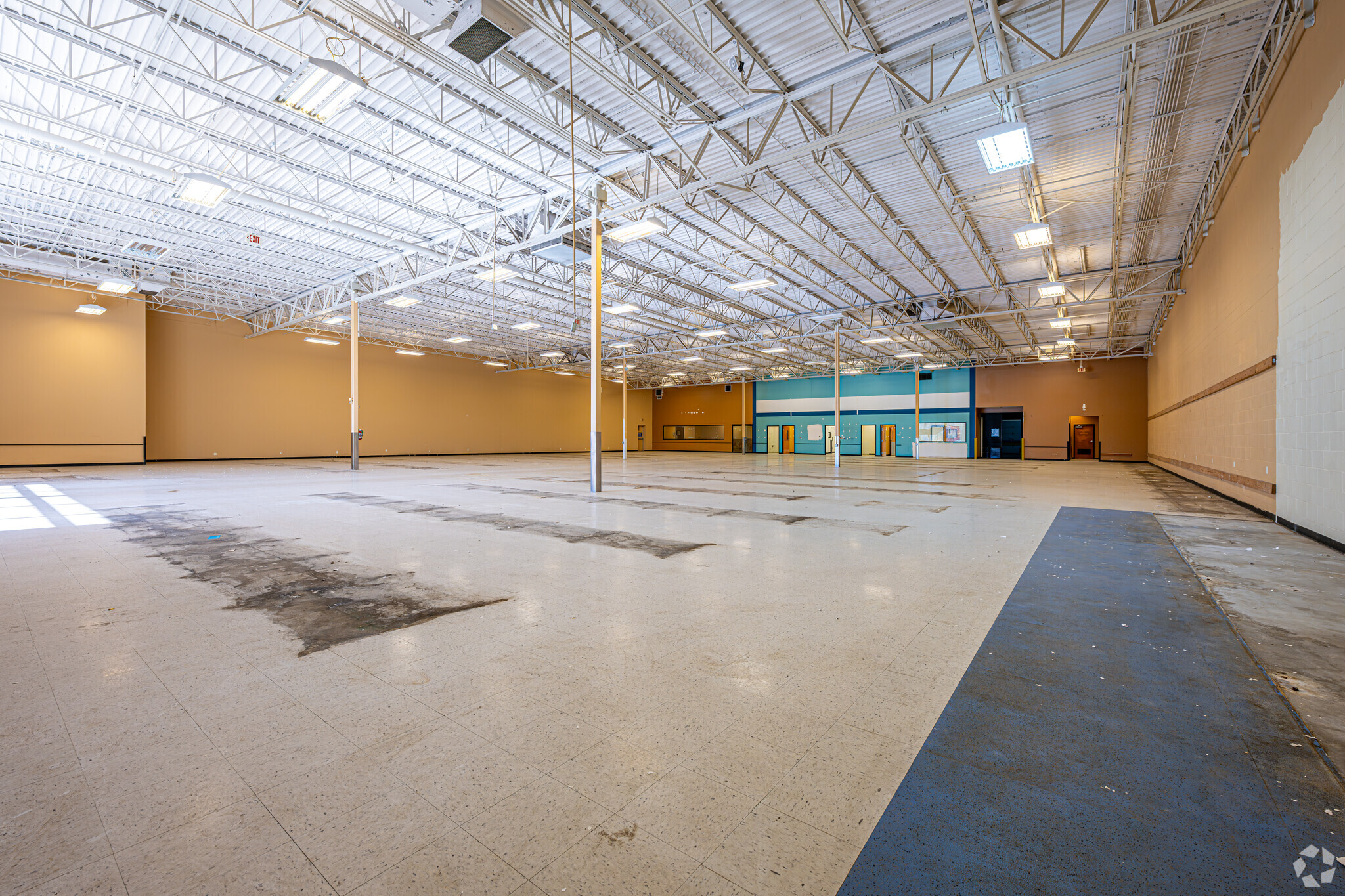 61101-61125 Airport Rd, Slidell, LA for lease Interior Photo- Image 1 of 5