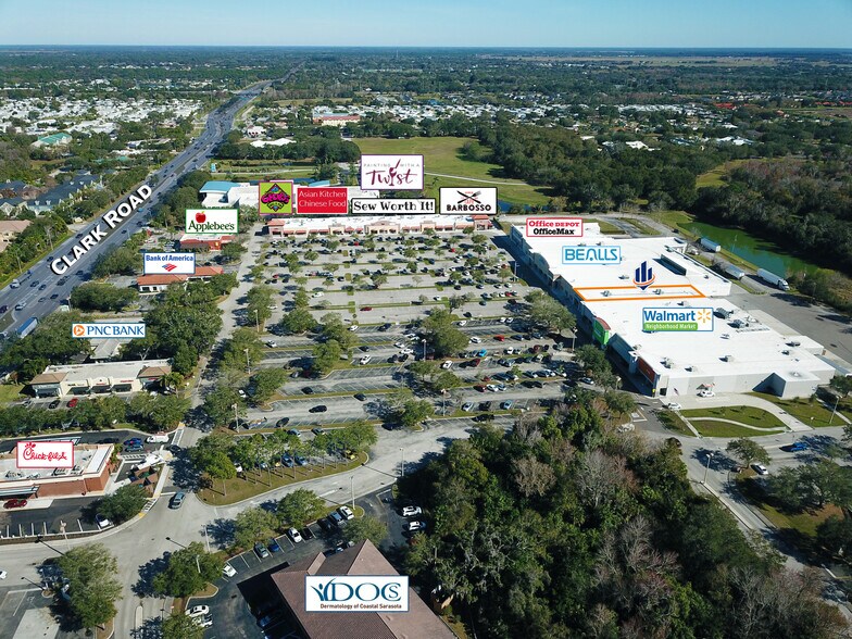 5401-5451 Palmer Crossings Cir, Sarasota, FL for sale - Building Photo - Image 1 of 1