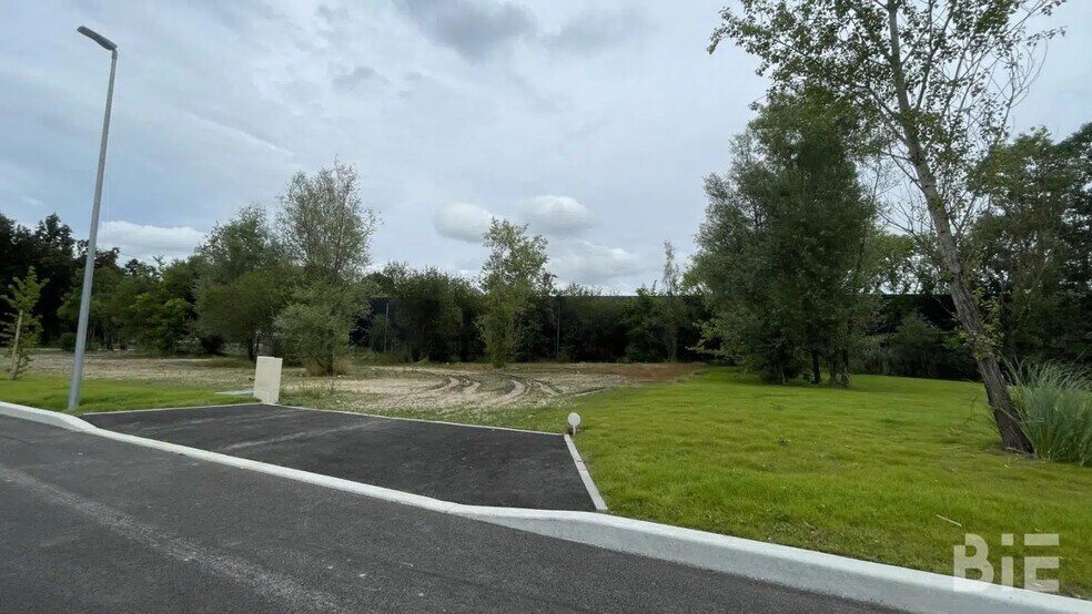 Land in Ambarès-et-Lagrave for sale - Building Photo - Image 2 of 3