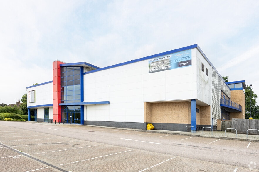 London Rd, Crawley for lease - Building Photo - Image 1 of 3