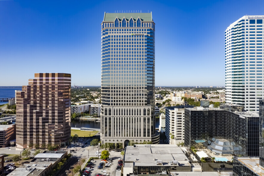 100 N Tampa St, Tampa, FL for lease - Building Photo - Image 1 of 26