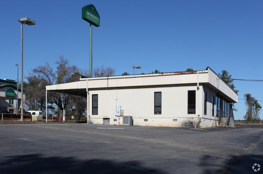 3960 Riverside Dr, Macon-Bibb, GA for lease - Building Photo - Image 3 of 3