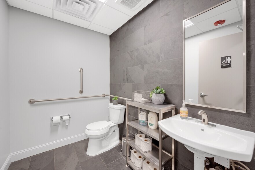 25 Wheeler Ave, Pleasantville, NY for sale - Building Photo - Image 1 of 1