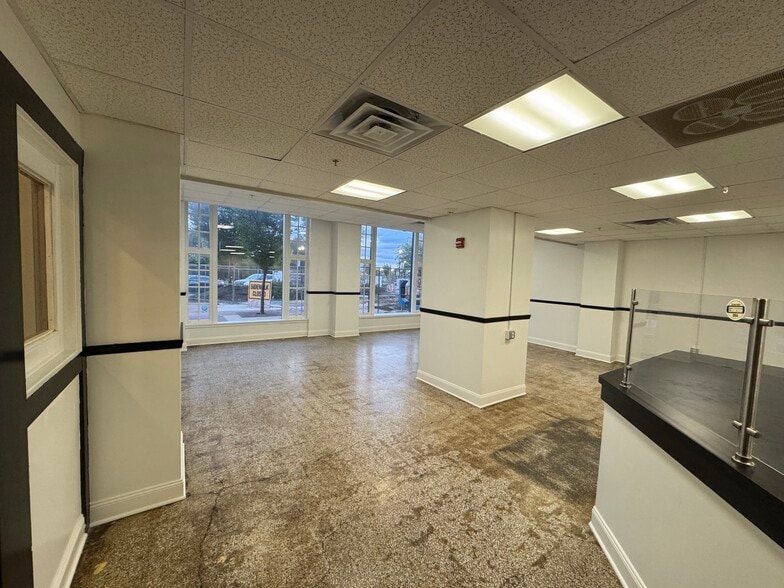 237 Doctor M.L.K. Jr Blvd, South Bend, IN for lease - Building Photo - Image 3 of 11