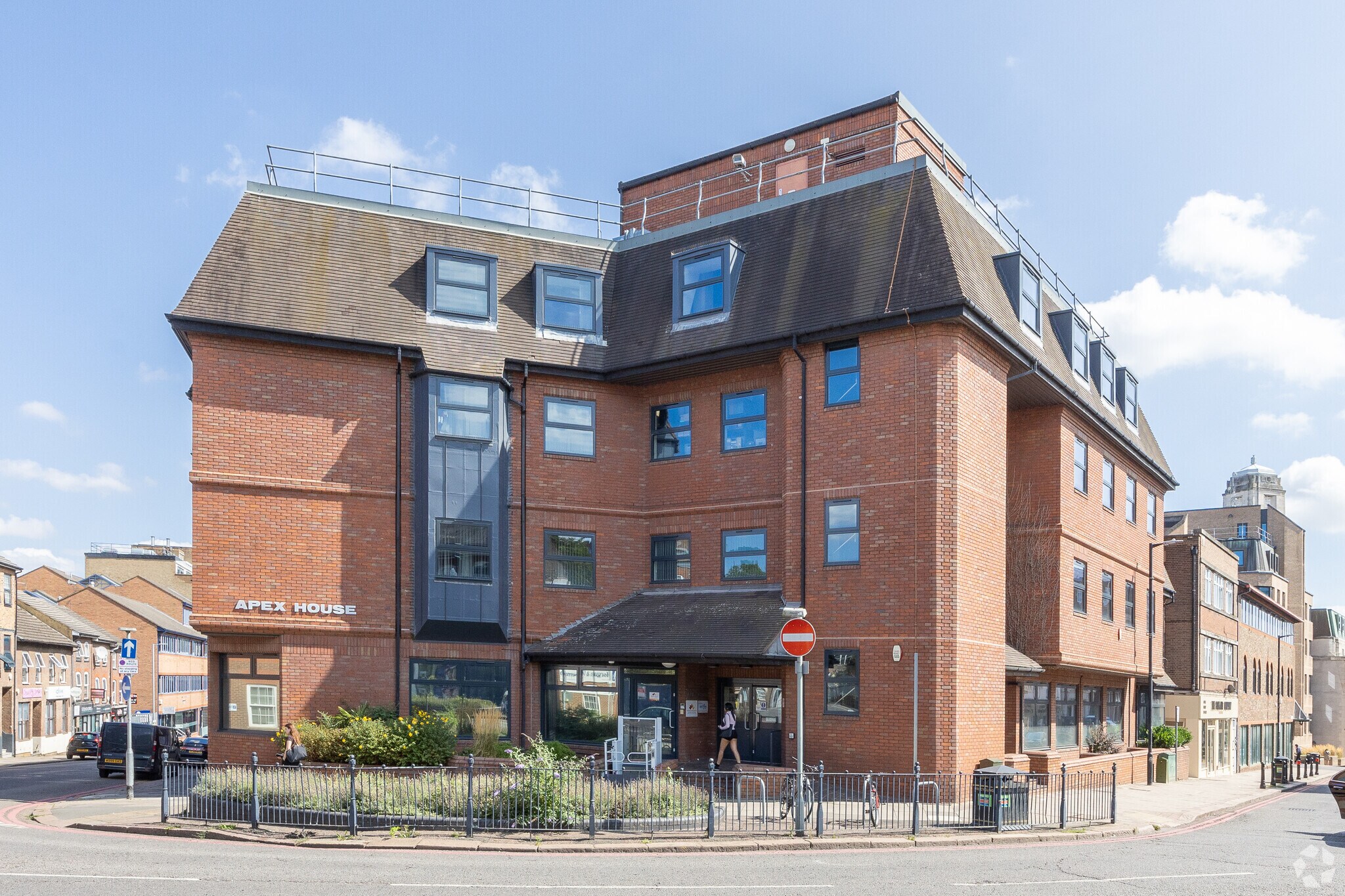 30-34 Upper George St, Luton for sale Primary Photo- Image 1 of 1