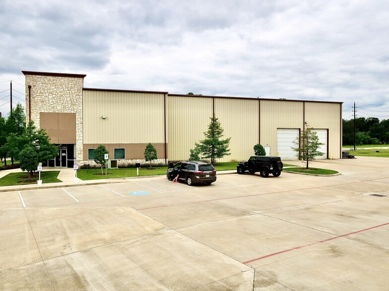 21207 Hufsmith-Kohrville Rd, Tomball, TX for lease - Building Photo - Image 1 of 6