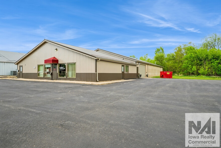 1070 Lyons Ln, Marion, IA for lease - Building Photo - Image 1 of 8
