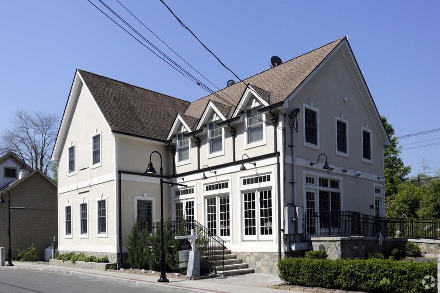 7 Main St, Redding, CT for sale - Primary Photo - Image 1 of 1