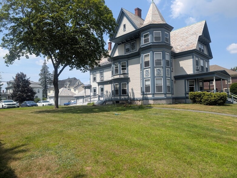 708 Pine St, Manchester, NH for lease - Building Photo - Image 1 of 3