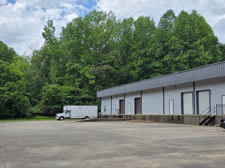328 Commerce Blvd, Bogart, GA for sale - Building Photo - Image 1 of 1