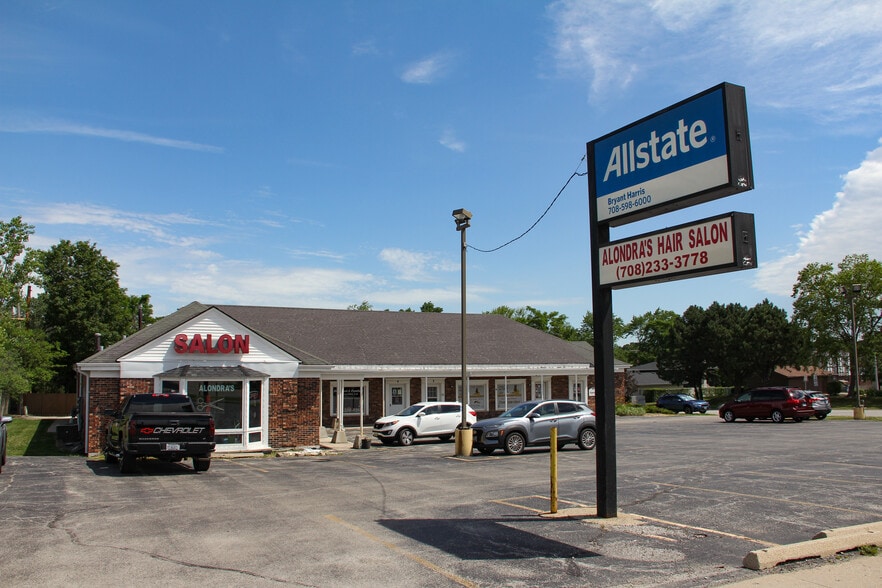 8700 W 95th St, Hickory Hills, IL for sale - Building Photo - Image 3 of 4
