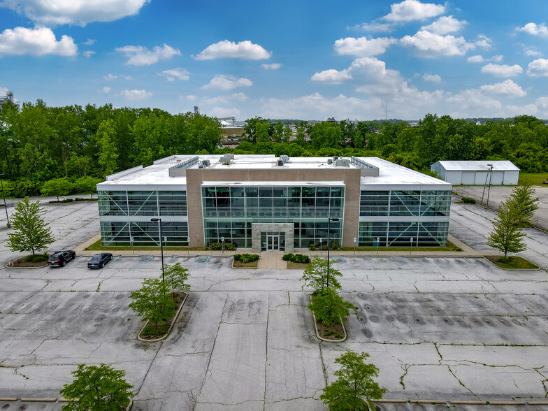 1361 Conant St, Maumee, OH for sale - Building Photo - Image 1 of 7