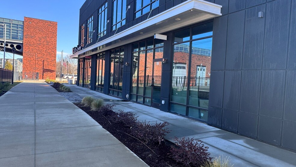 3232 South Blvd, Charlotte, NC for lease - Building Photo - Image 3 of 6