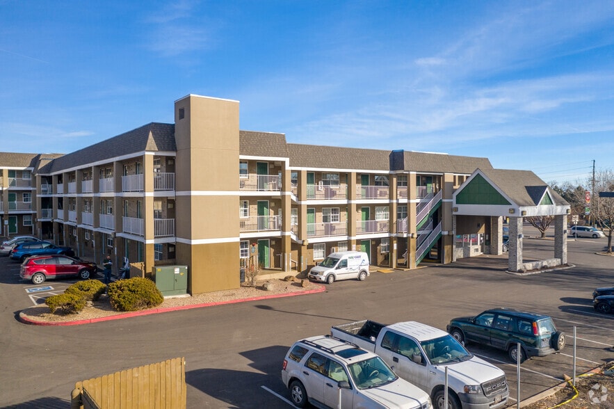 715 Kipling St, Lakewood, CO for sale - Primary Photo - Image 1 of 28