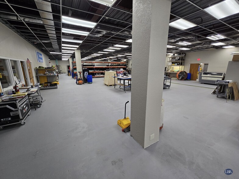 Titusville Corp HQ Campus Office Flex portfolio of 2 properties for sale on LoopNet.com - Building Photo - Image 3 of 10