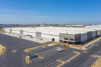 8115 W Riggin Rd, Visalia, CA - aerial  map view - Image1