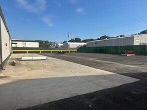 63 Industrial Dr, Cartersville, GA for lease Interior Photo- Image 2 of 2