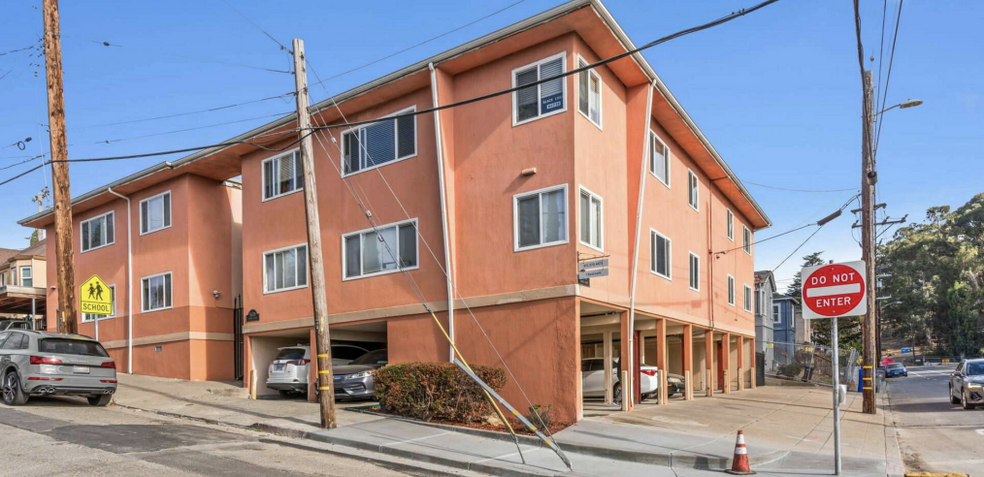 5470 Camden St, Oakland, CA for sale - Building Photo - Image 1 of 21