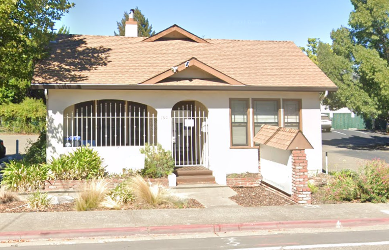 160 E Gobbi St, Ukiah, CA for lease - Building Photo - Image 1 of 4