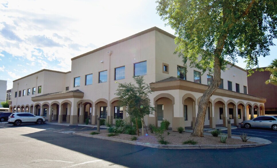 4425 N 24th St, Phoenix, AZ for lease - Building Photo - Image 1 of 6
