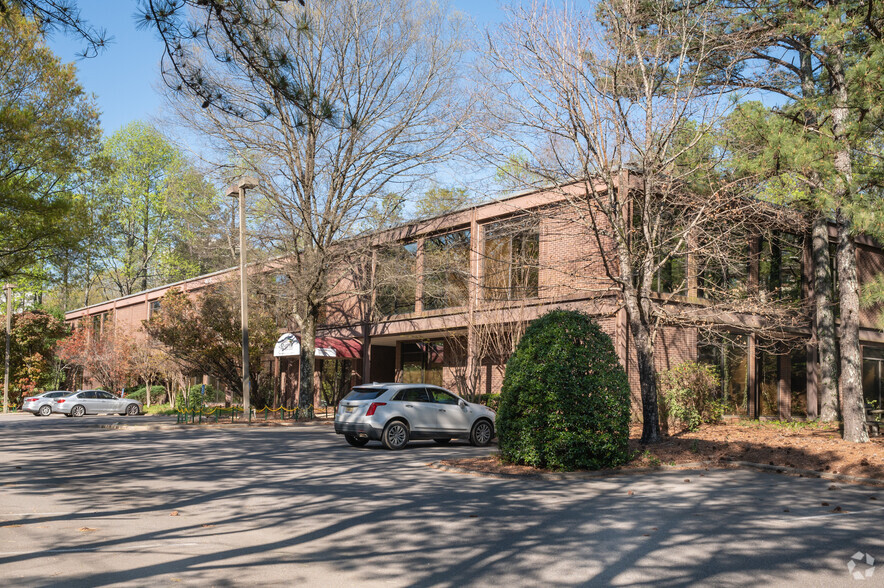 924 Montclair Rd, Birmingham, AL for lease - Building Photo - Image 1 of 5