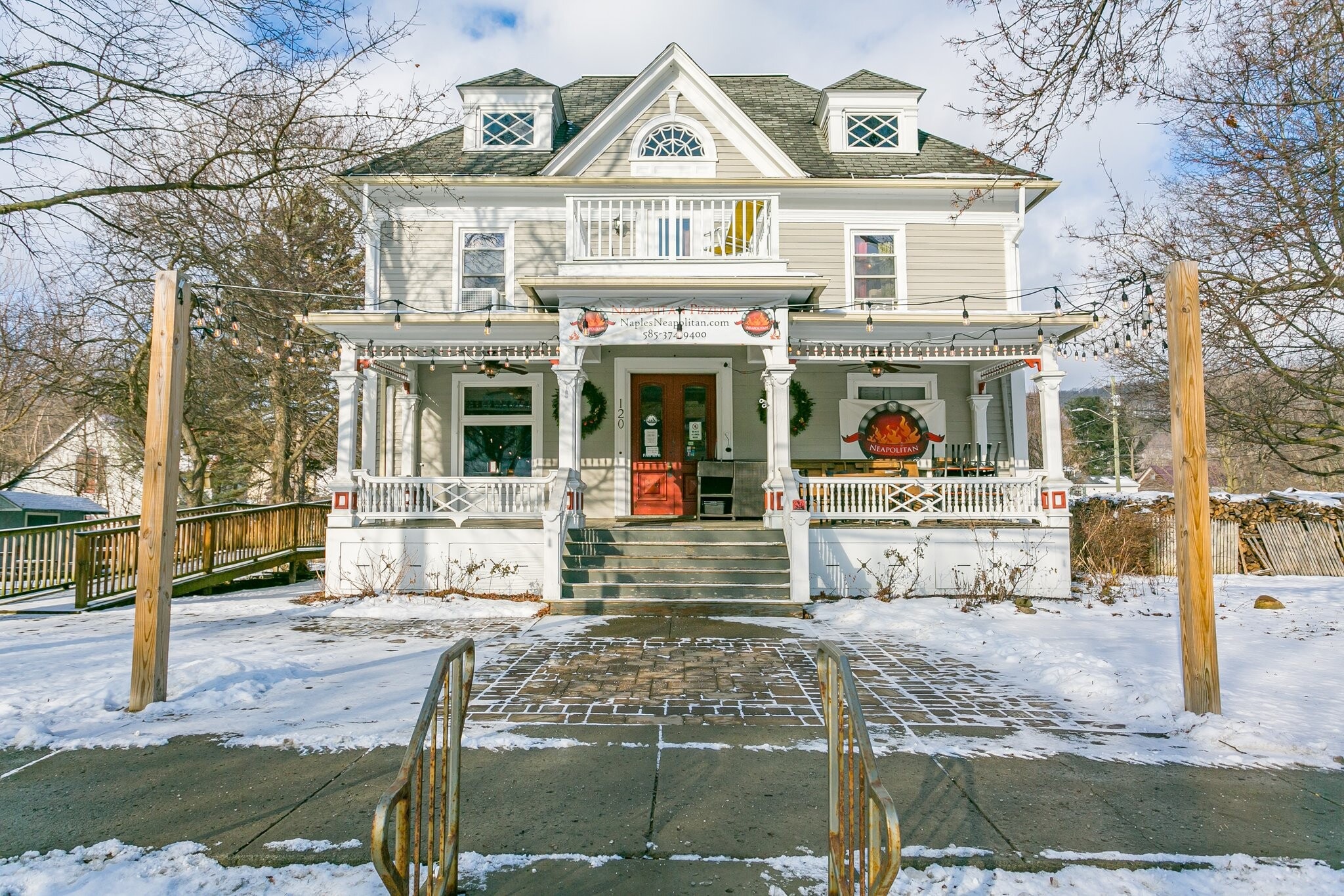 120 N Main St, Naples, NY 14512