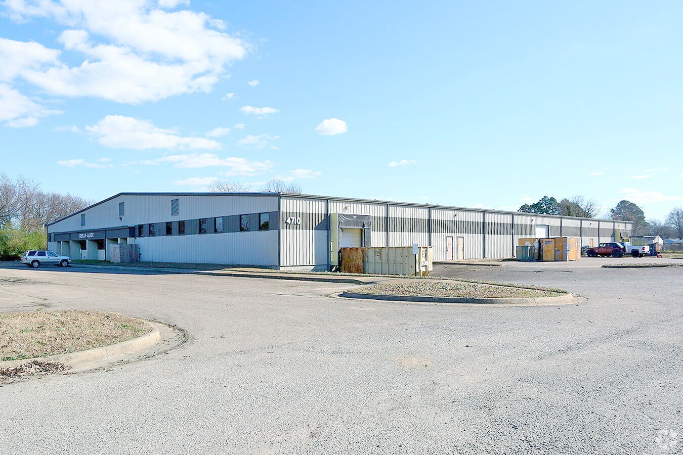 4710 Roanoke Ave, Newport News, VA 23607