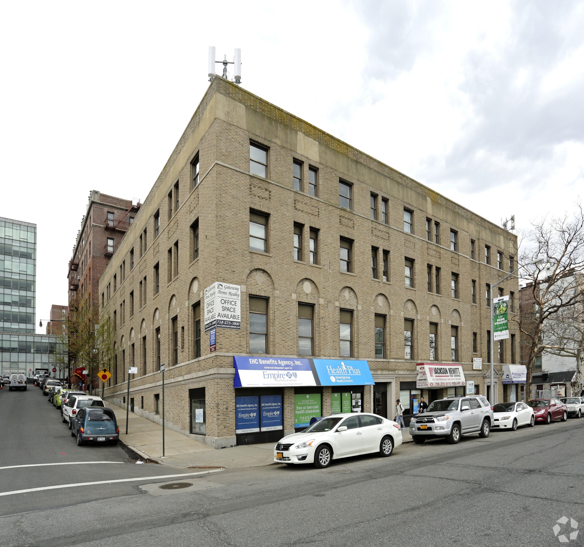 36 Richmond Ter, Staten Island, NY for lease Primary Photo- Image 1 of 3